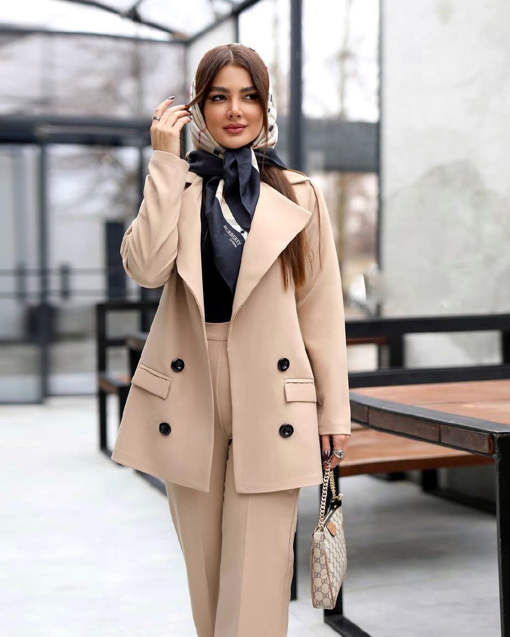 کت و شلوار یقه انگلیسی